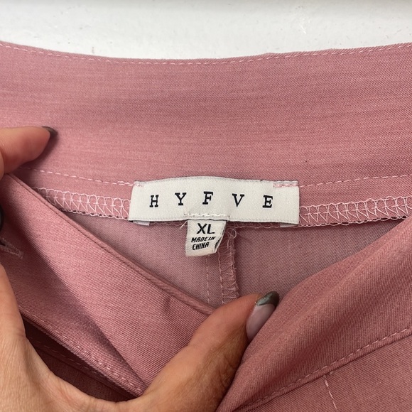 Pink trousers - Picture 3 of 5